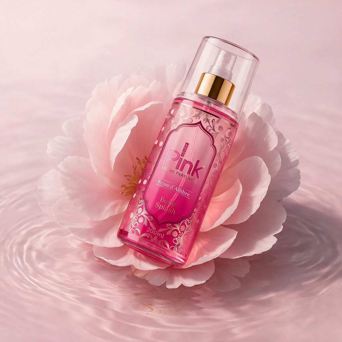 Body splash Brise d'Ambre sobre flor rosa e água